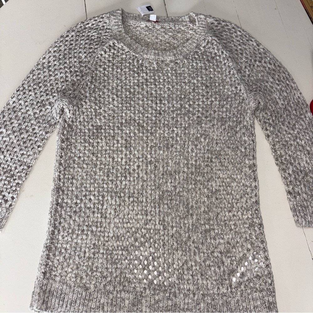 GAP Light Gray Crew Neck Sweater